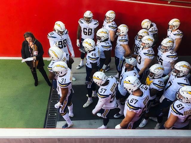 毕竟是铁人，还是留下吧！B费和曼联的谈判卓有成效，预计将续约.