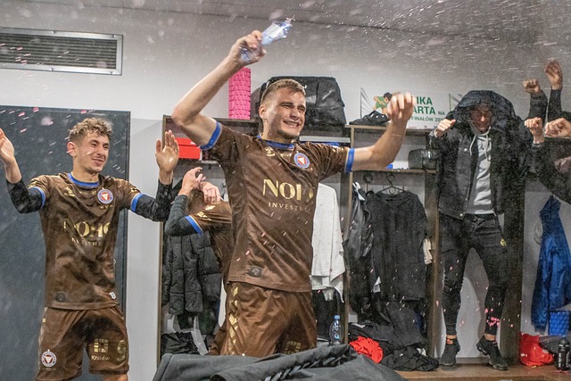 脱颖而出 脱颖而出